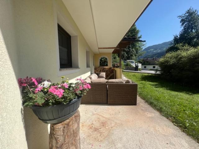 Ferienwohnung Steinbock Terrasse, Gartensauna, Garten, Grillplatz Stumm Exterior foto